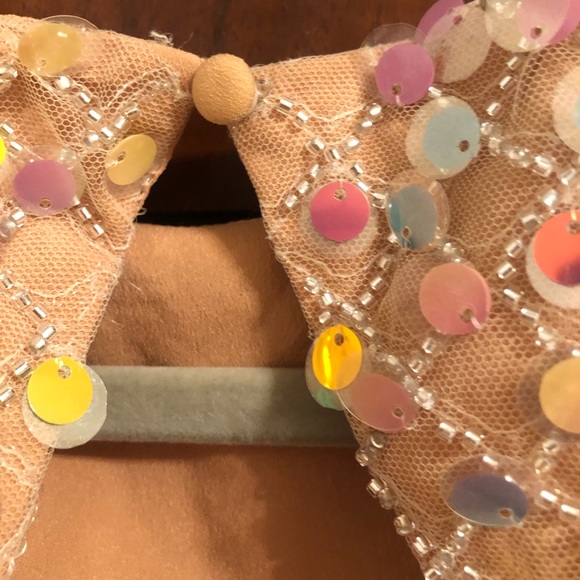 Elliatt Bemuse Top - Picture 9 of 11